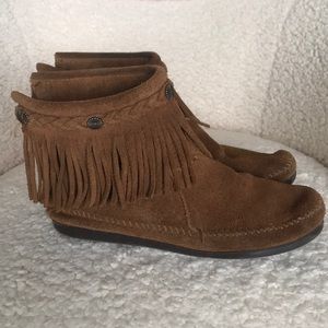 Minnetonka brown mocassins